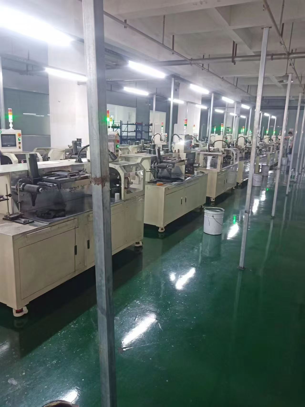 <strong>江蘇客戶  微拉絲機應用場景</strong>